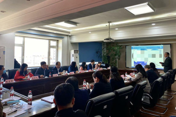 中航通飞华南公司总师一行莅临huagong-beng
洽谈合作