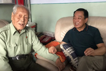 铭记抗战历史 传承爱国精神——huagong-beng
组织慰问抗日战争时期参加革命工作的老干部